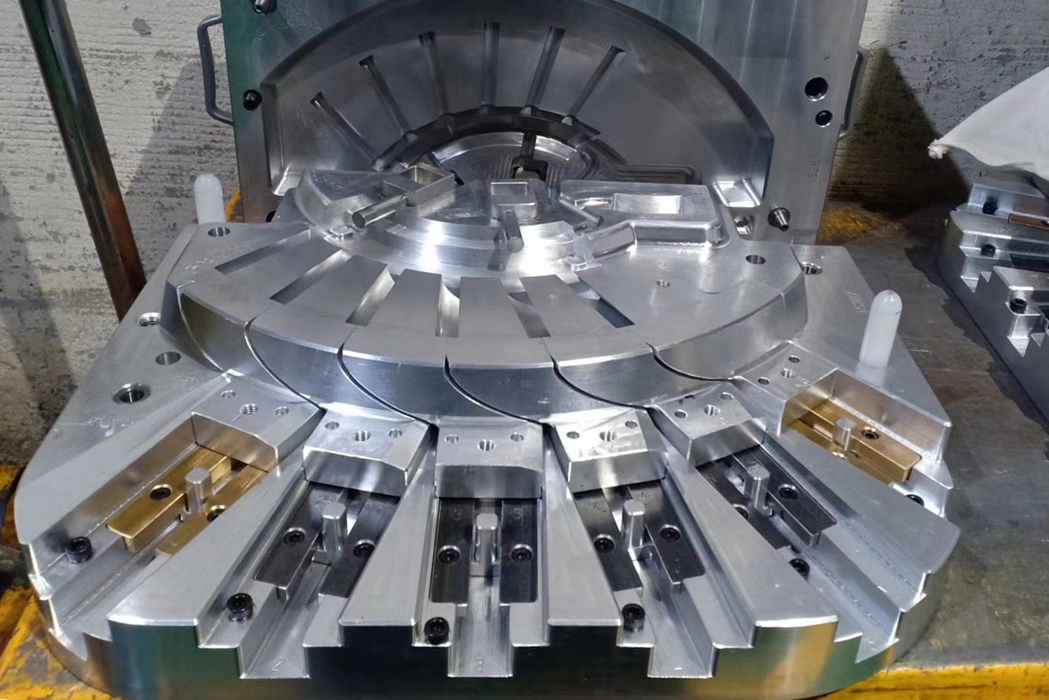 Investment-Casting-Mold-from-RMC-Foundry