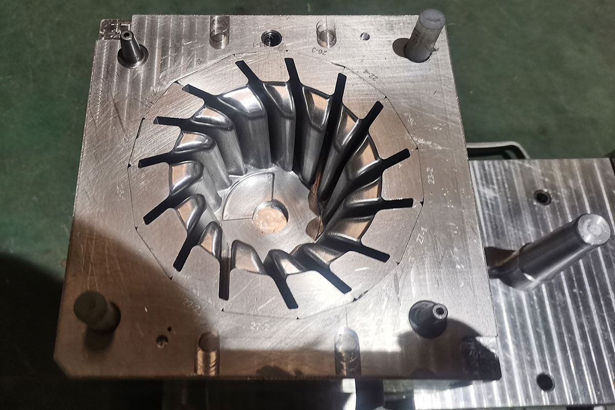 Rinborn Machinery Investment Casting Mold