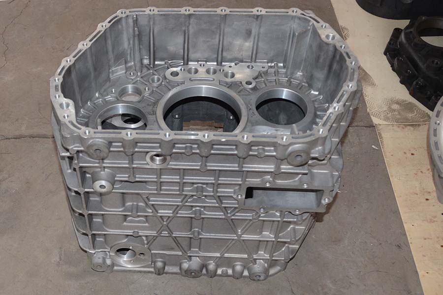China aluminium alloy lost foam casting gear housing